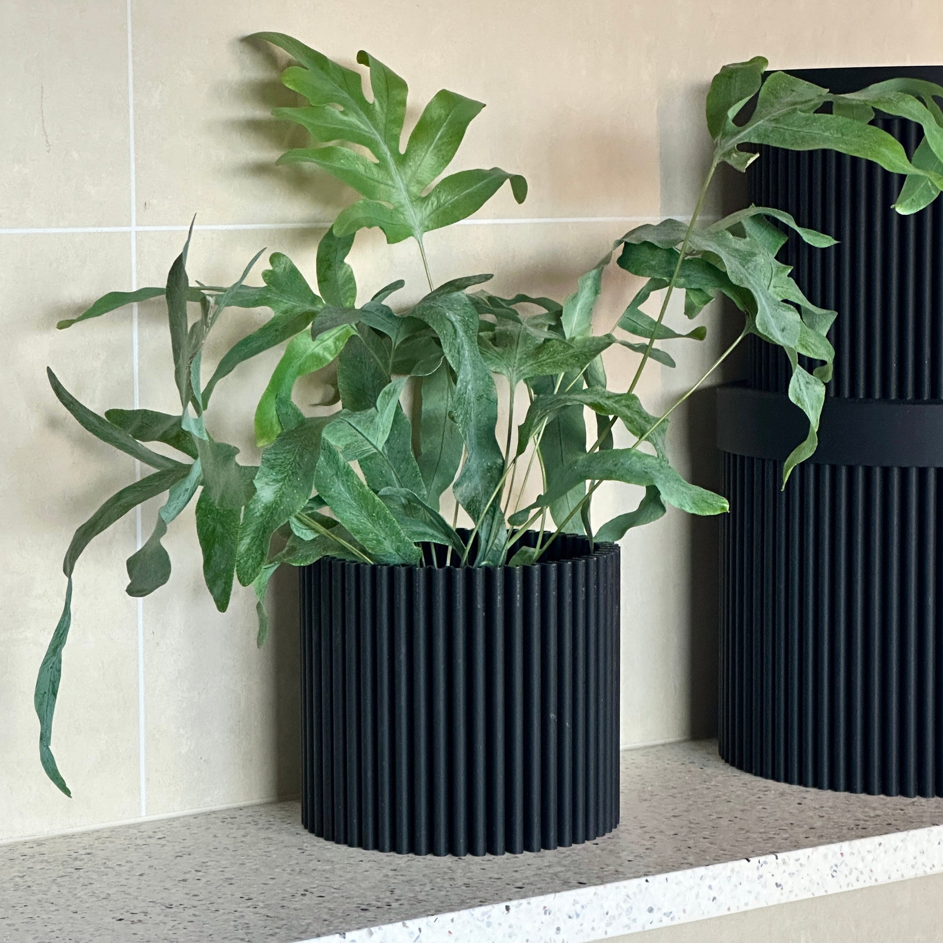 cog form foam pot charcoal